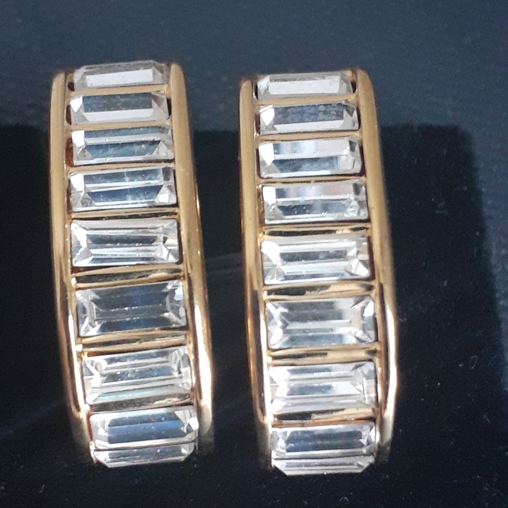 NAPIER Earrings Vintage Sign